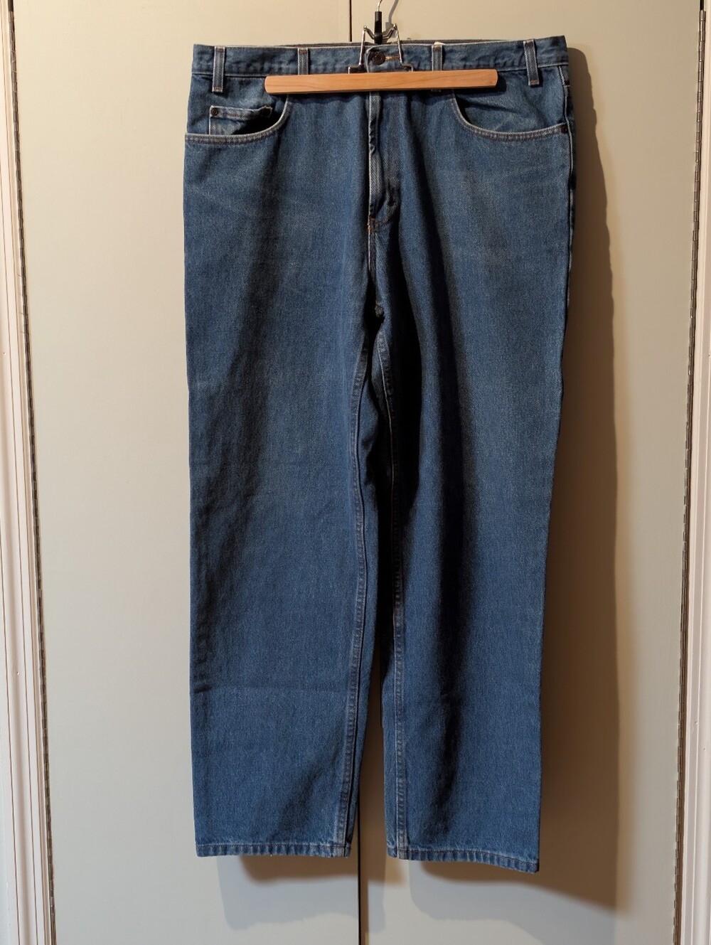 Kirkland Signature Men's Blue Jeans 100% Cotton Medium Wash 38x32